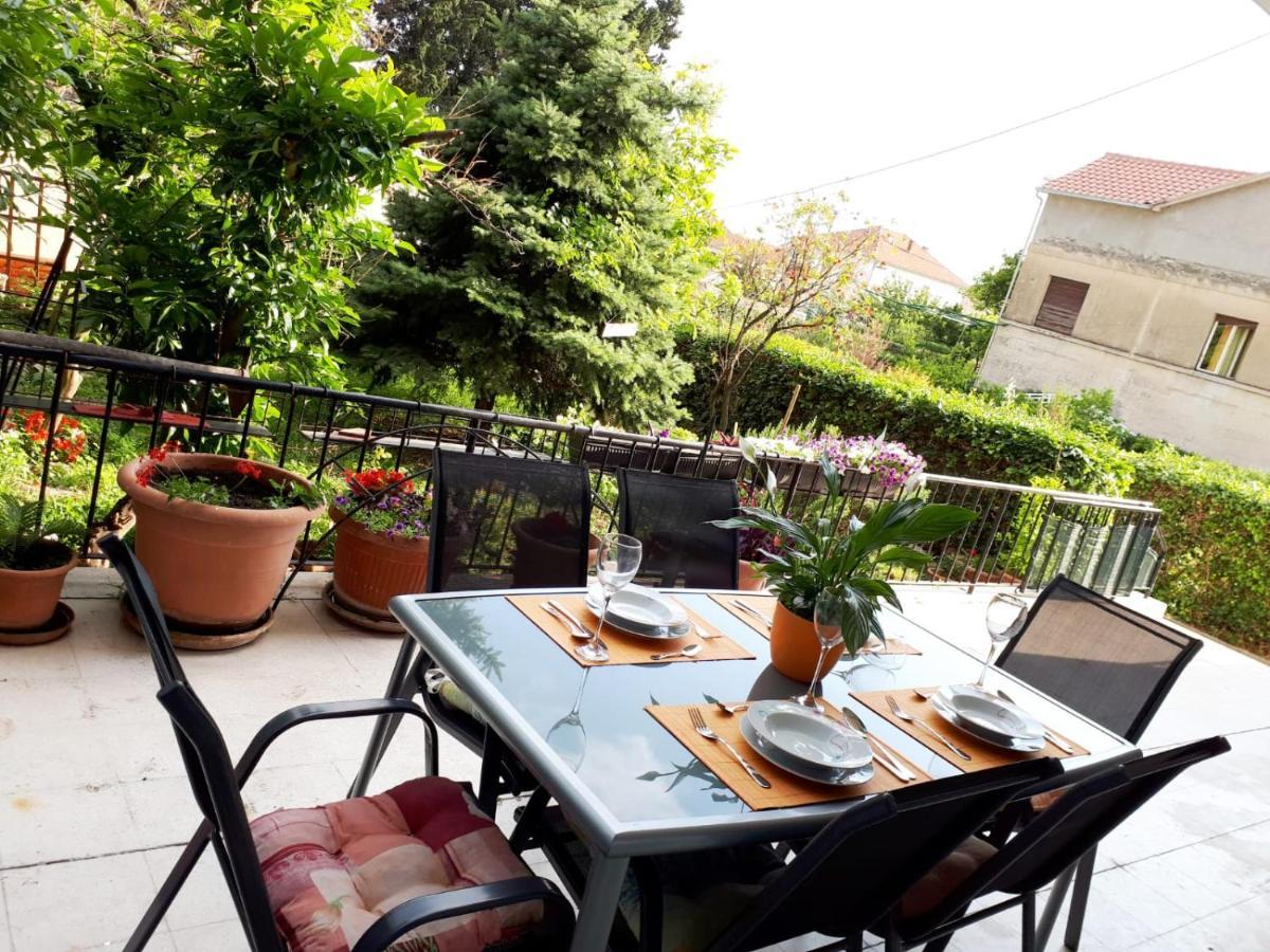 Apartmani Kulin 2 Kastela Exterior photo